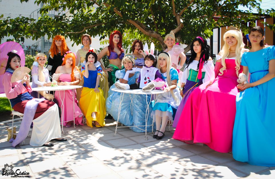 disney_princess_cosplay_by_laurahatake-d632xj7.jpg