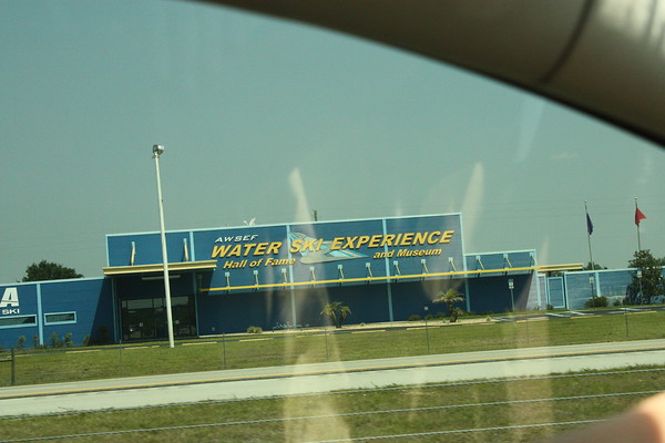 534065210_XrGgR-M.jpg