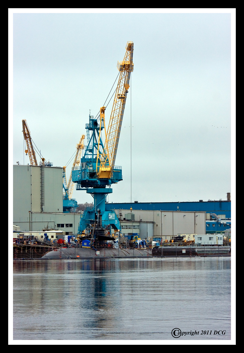 uss%20memphis-04-26-03b-X3.jpg
