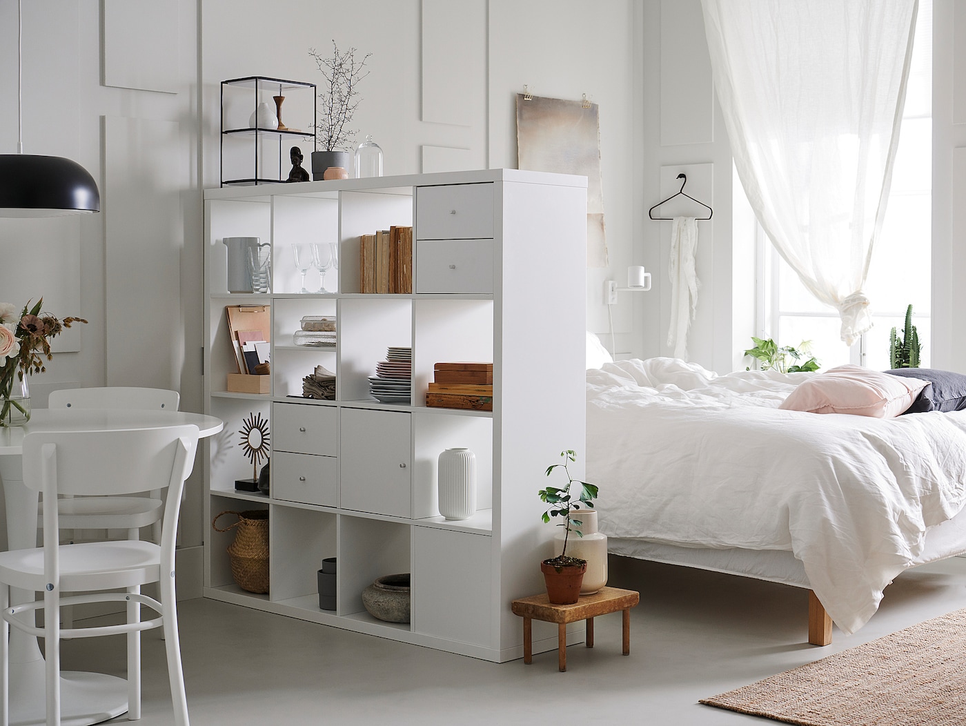 kallax-shelf-unit-white__1066248_ph163261_s5.jpg
