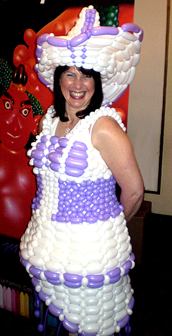 girl_balloon_dress.jpg