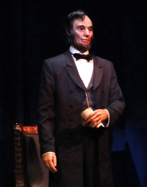 704217477_EZzTZ-L.jpg