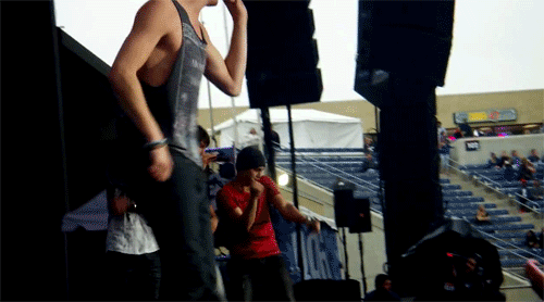 tumblr_lmowf5Je6y1qeeagco1_500.gif