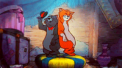 tumblr_lstj8yMj8h1r0u624o1_250.gif