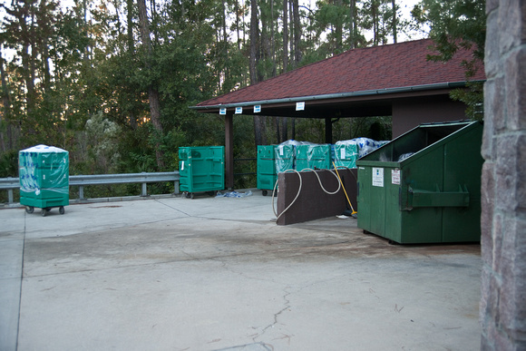 p594384552-3.jpg