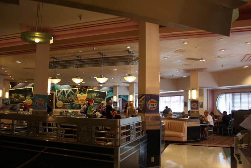 1213055950_eV6UU-L.jpg