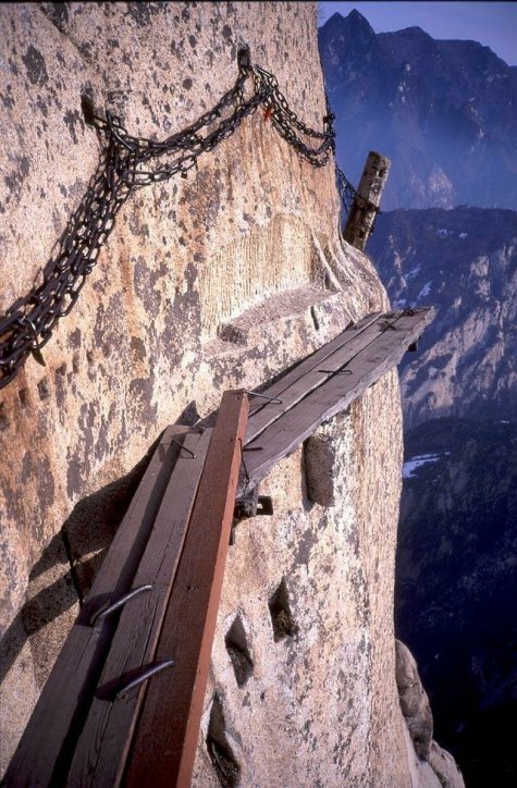 huashan%2002b.jpg
