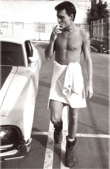 johnnydeppshirtless3.jpg