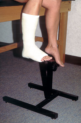 Cast-Stand-4TIFF.jpg