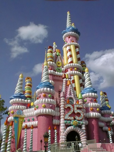 mmy-xmas-25thcastle-450x600.jpg