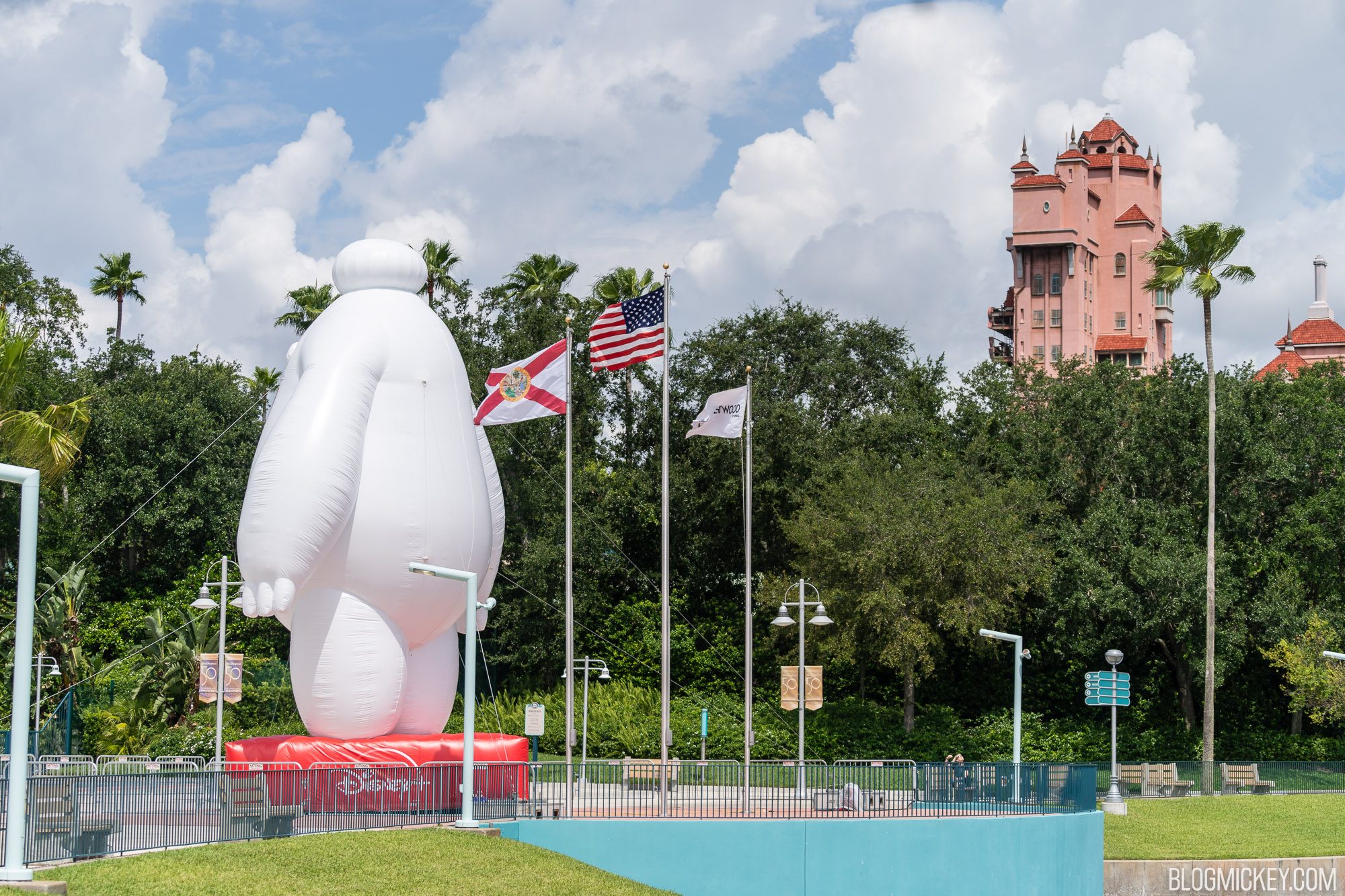 inflatable-baymax-hollywood-studios-9.jpg