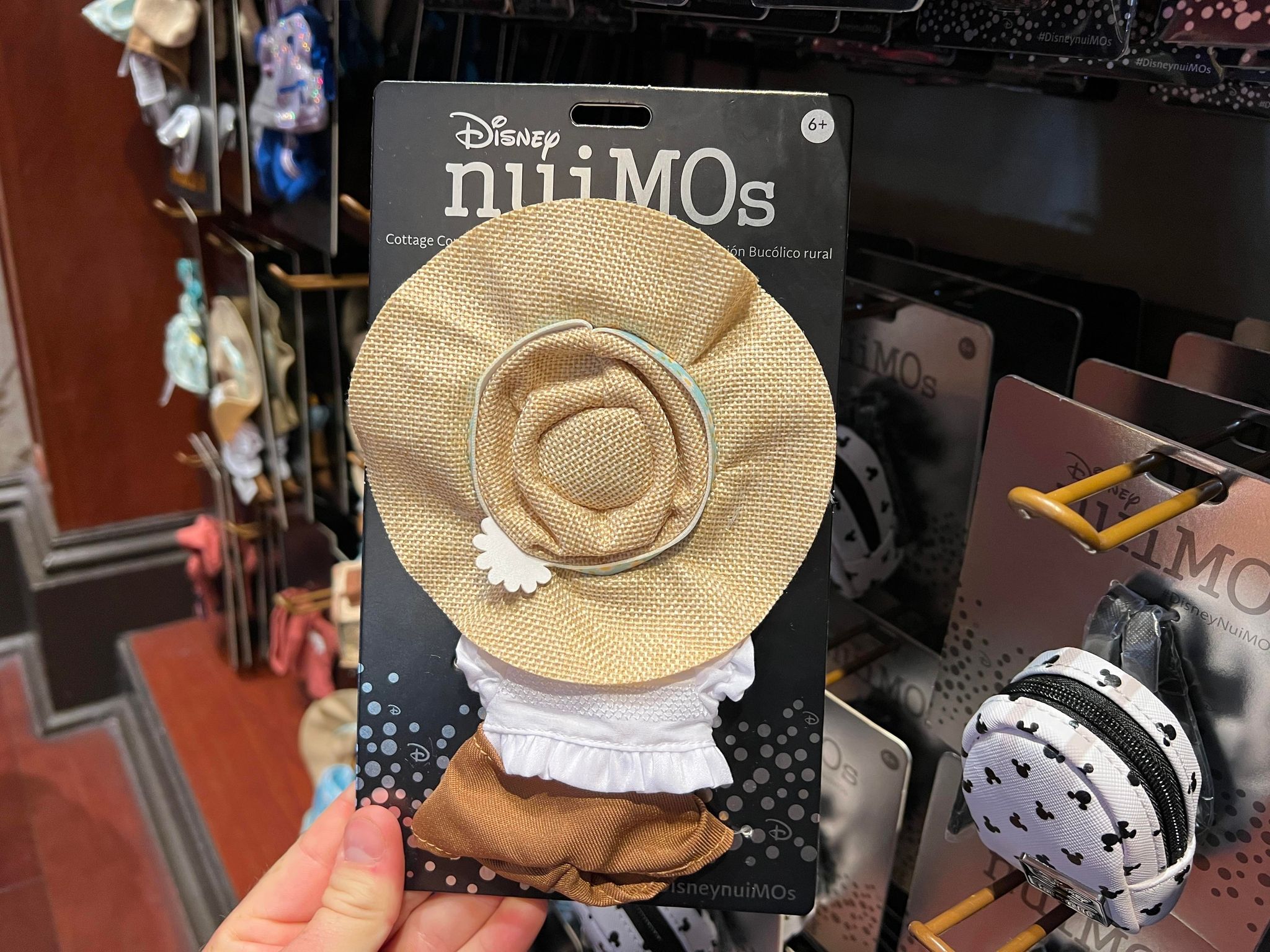 nuimo clothes
