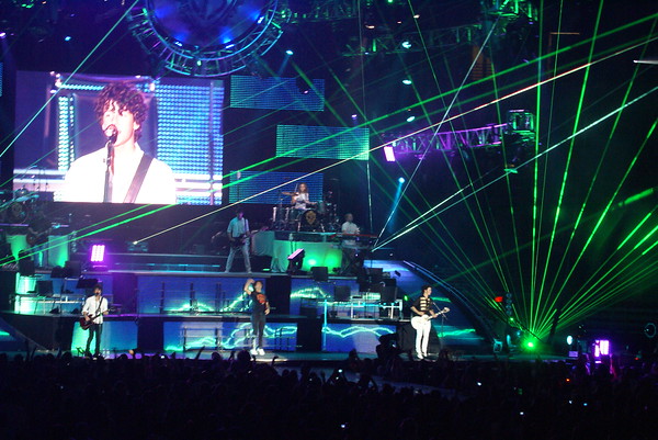 364838251_LuYE3-M.jpg