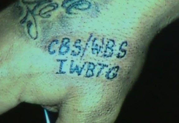 C8B6ONAVsAAiQCo.jpg:small