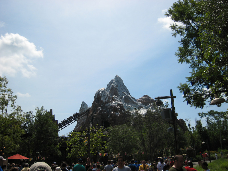 322099425_ZDFzZ-L.jpg
