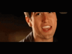 tumblr_lbxqhbyk1c1qc85z2o1_250.gif