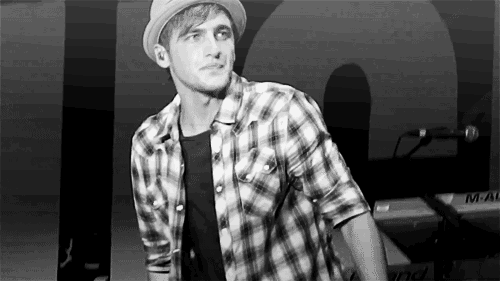 tumblr_lr2nzj7nTL1qd8wb7o1_500.gif