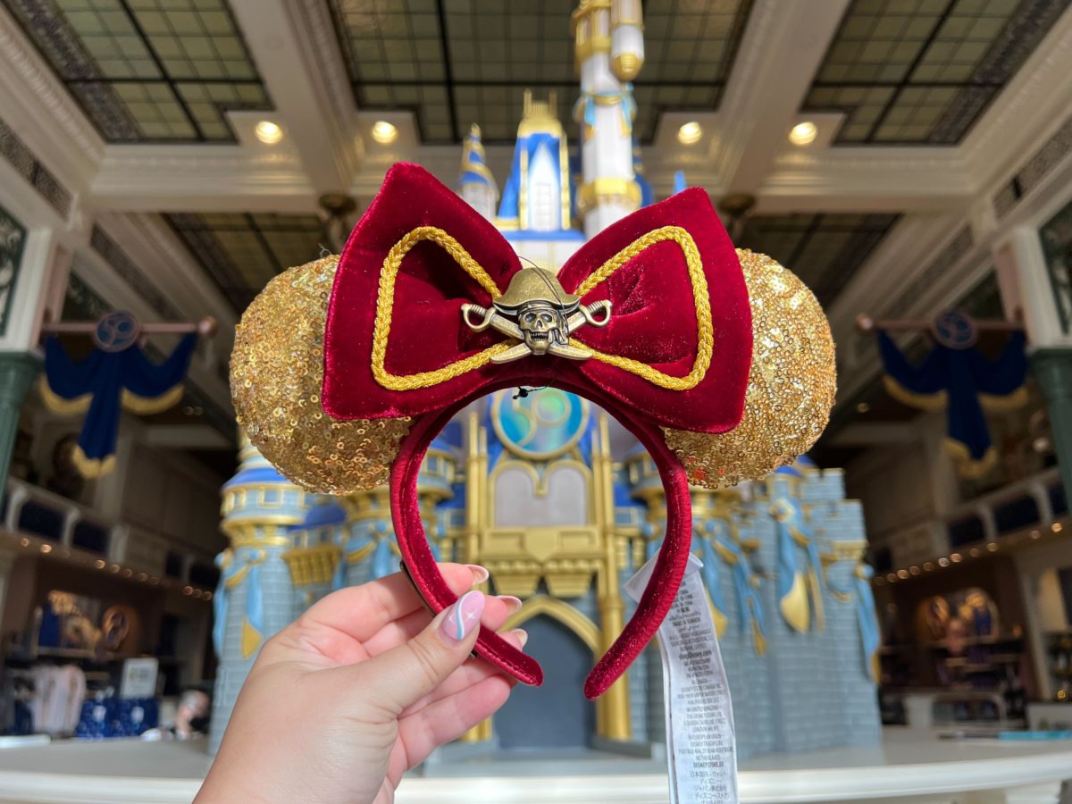 Loungefly-pirates-ears-3-1200x900.jpg