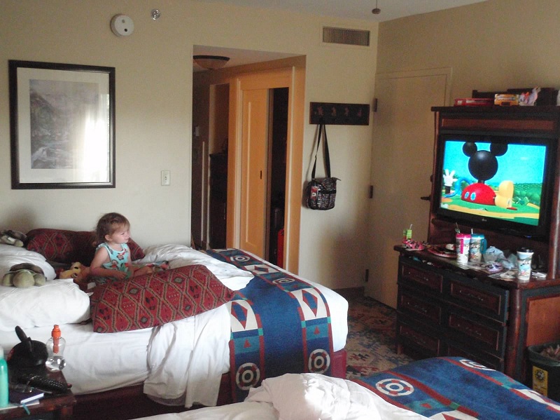 friday_am_mickeytv.jpg