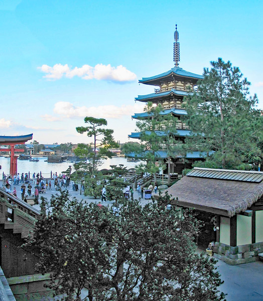 Japan8200ped-L.jpg