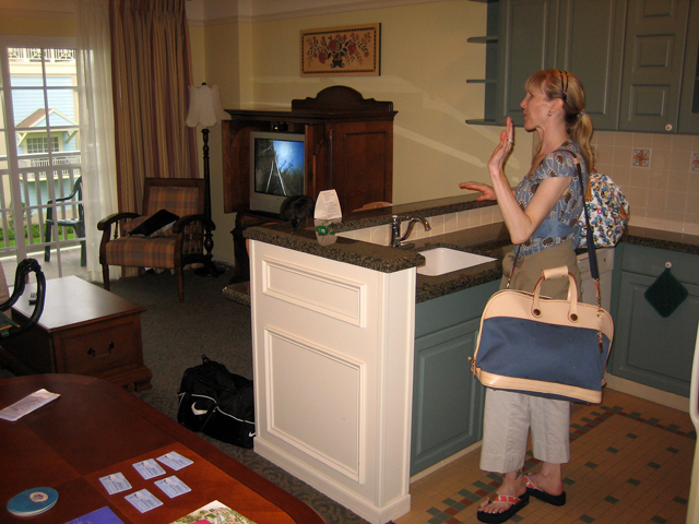 main_room_02.jpg