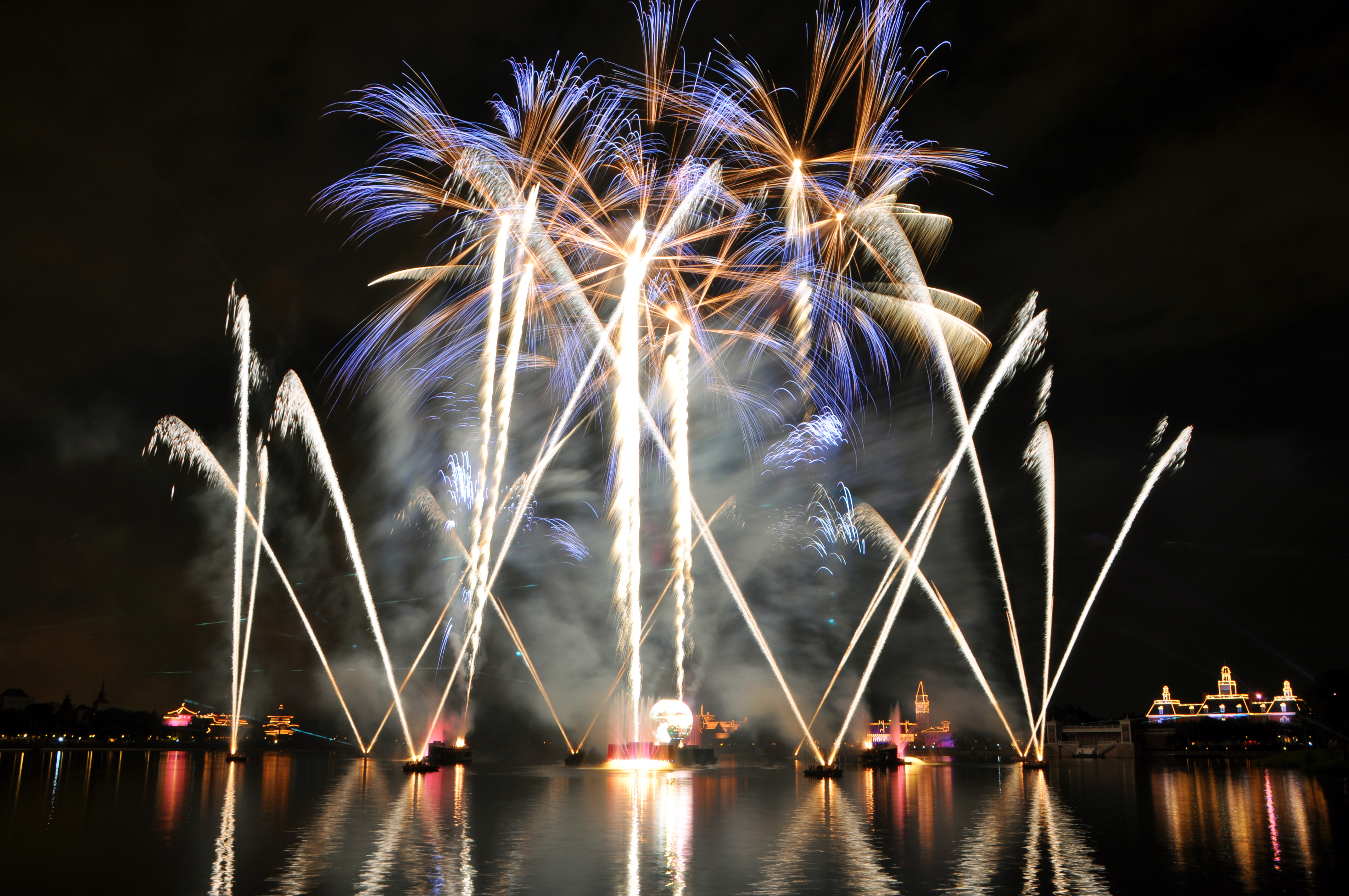 1_epcot_illuminations_2010.jpg