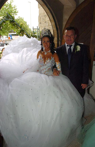 bride220606_390x800.jpg