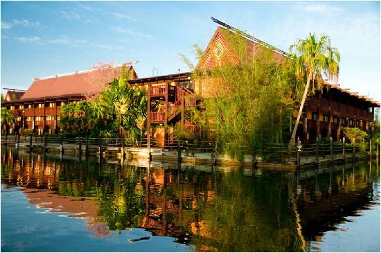 disney-s-polynesian-resort.jpg