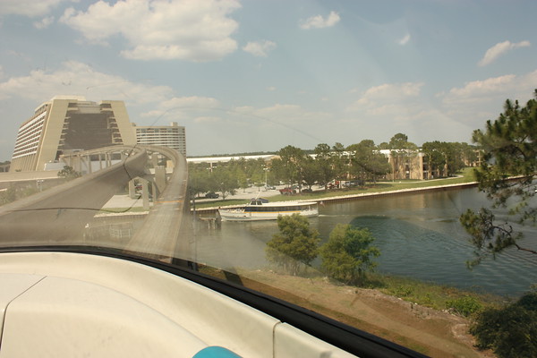 534091151_cVxxX-M.jpg