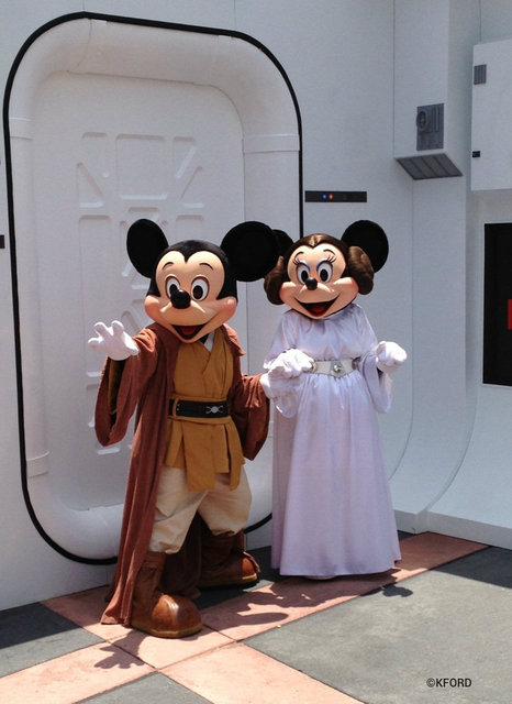 star-wars-weekends-mickey-minnie-thumb.jpg