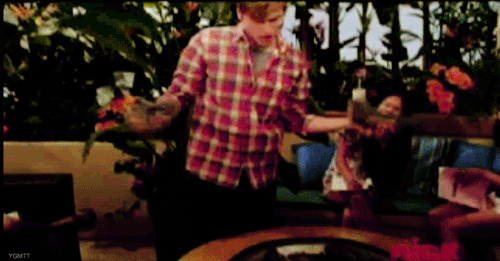 tumblr_lt4wp2Gz7Z1qmj2w1o3_500.gif