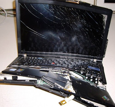 broken_laptop01.jpg