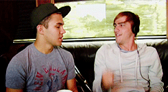 tumblr_luotv8kEEN1qj4gp2o6_r1_250.gif