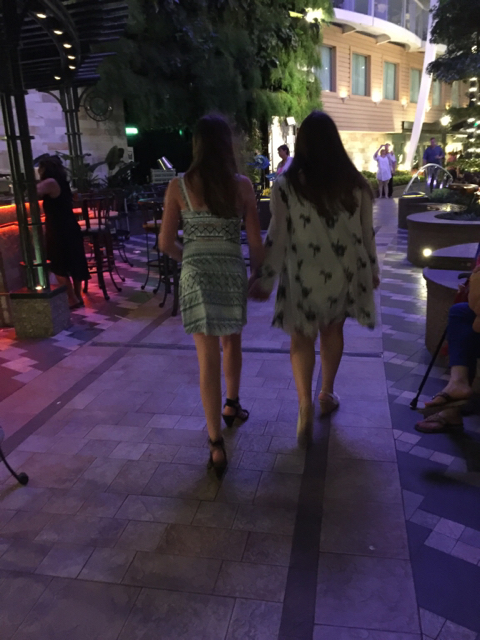 600fb494607e576d2d4c8fd011d6ff8e.jpg
