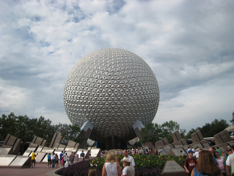 322550682_McWYT-L.jpg