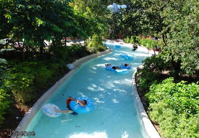 Blizzard-Beach-lazy-river.jpg