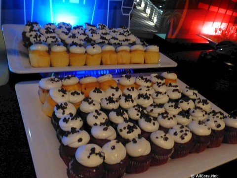 ferrytale-wishes-dessert-cruise-32-thumb.jpg