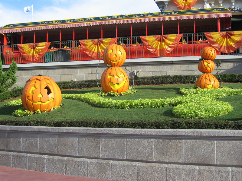 WDW%20033-L.jpg