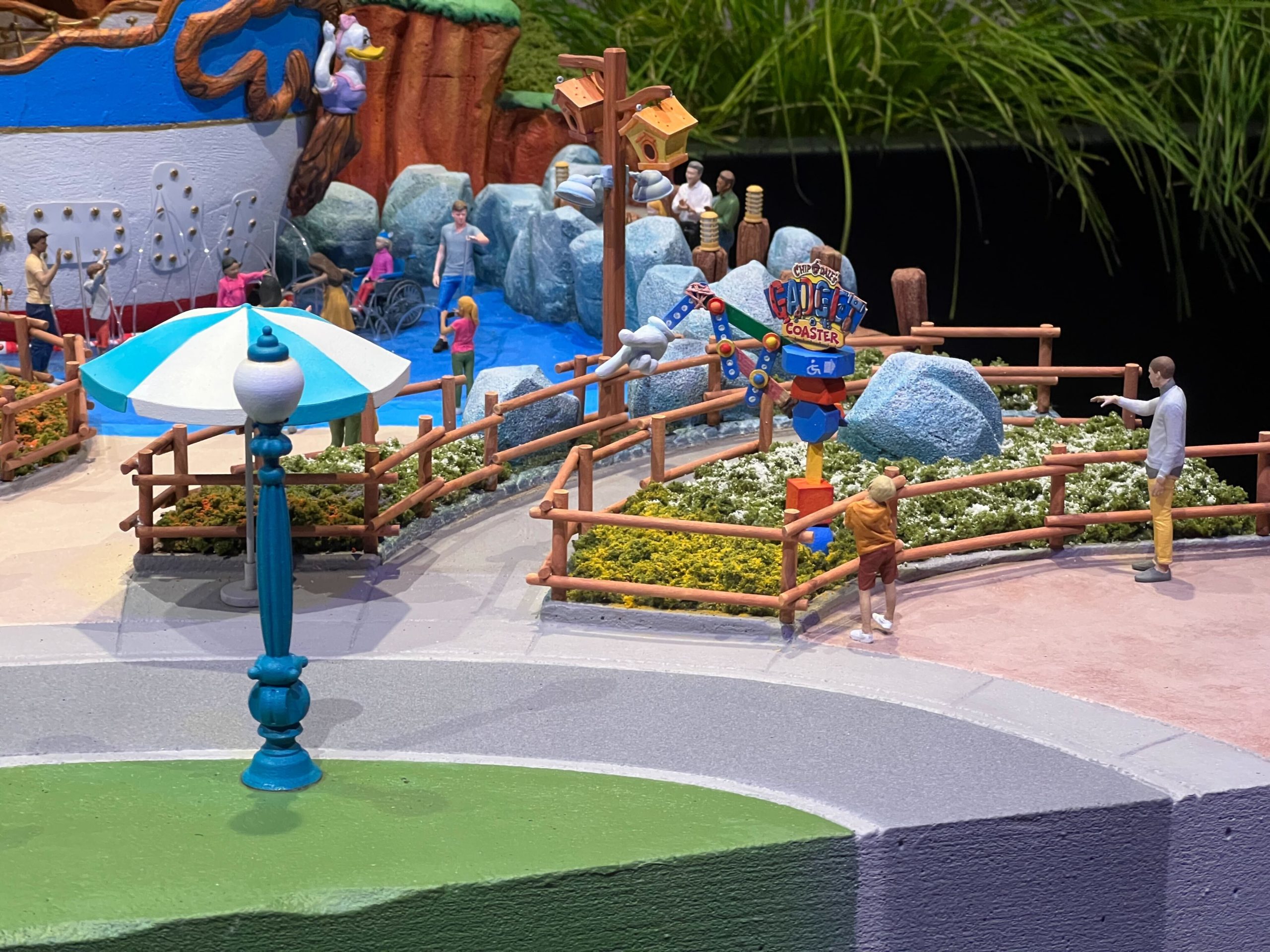 Chip n Dale Gadget Coaster D23 Expo 02 scaled