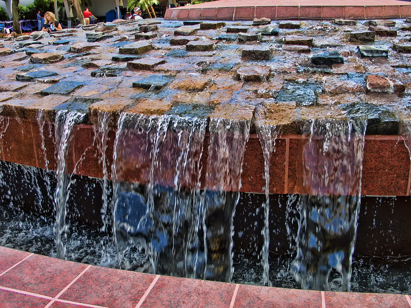 1245729748_zJrha-L.jpg