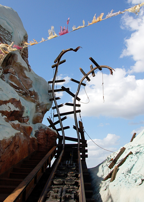 Expedition_Everest_at_Disneys_Animal_Kingdom.jpg
