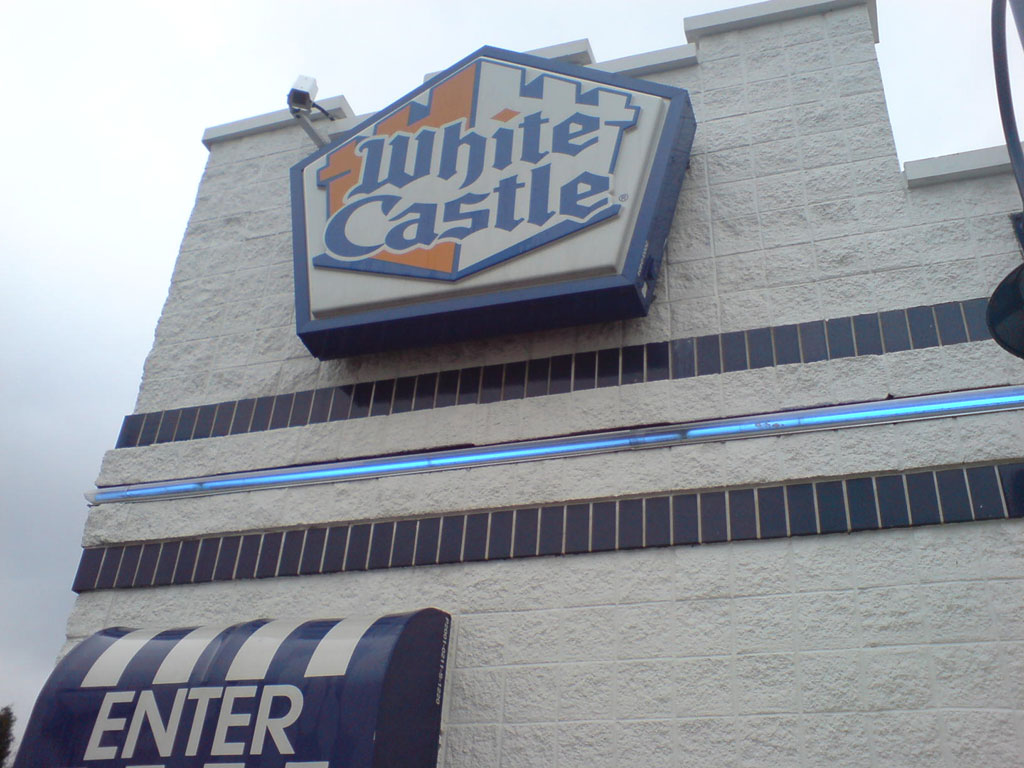 20061128_white_castle1_l.jpg