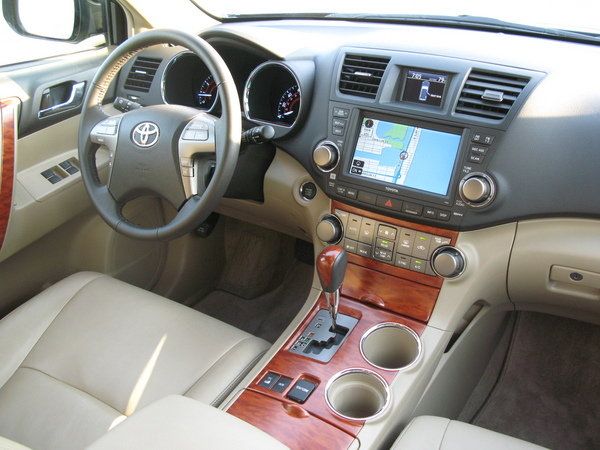 2008-toyota-highlander-32_600x0w.jpg