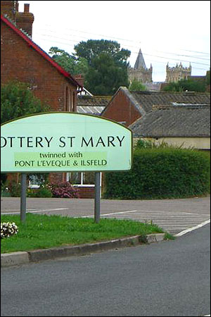 twin_sign_mayne_300x450.jpg