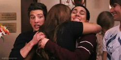 tumblr_lp7ds8nLlx1qkfy97o15_r1_250.gif