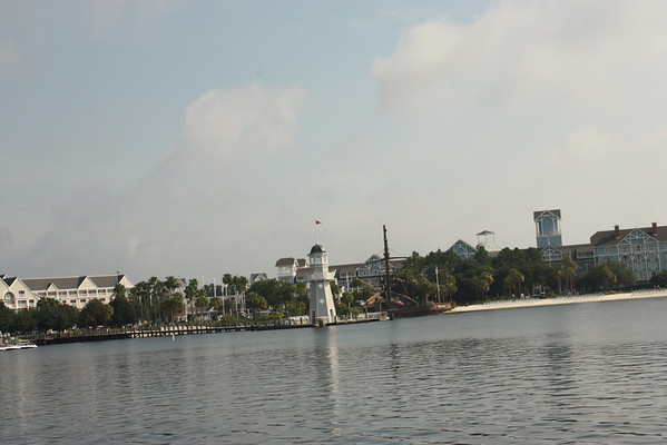 583041582_6UY6x-M.jpg