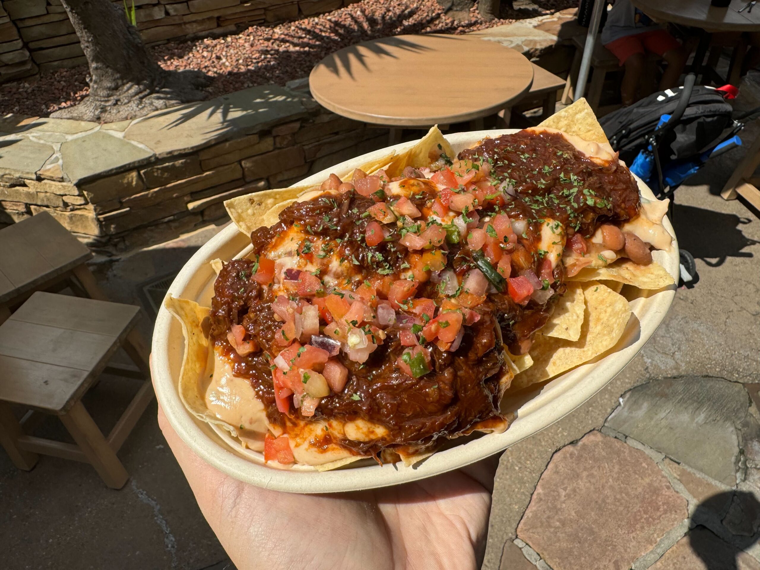 wdw-mk-pecos-bill-nachos-bowl.jpg