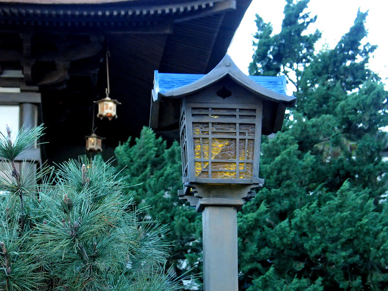 Japan8219ed-L.jpg