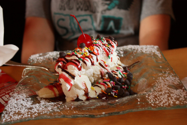 600402935_YcLsM-M.jpg