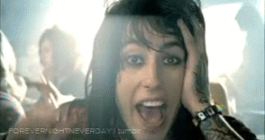tumblr_lmz1ewJ5TR1qddq74.gif